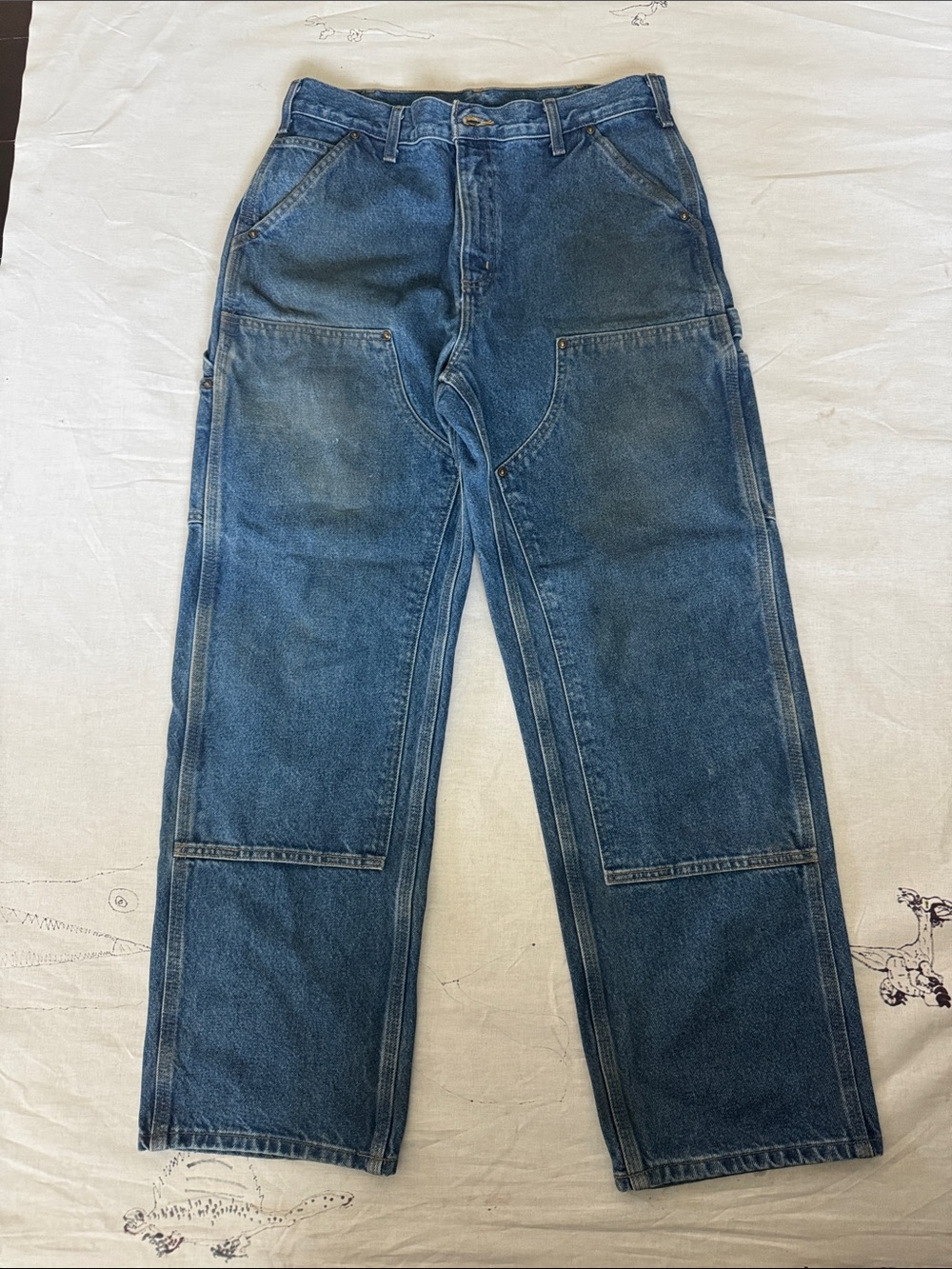 Carhartt B73 Dungaree Fit”
* “Y2K / early 2000s style”
* “Workwear denim” 32x30